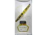 
Highlighter model M205BB with double broad nib size and special ink, also available in green.