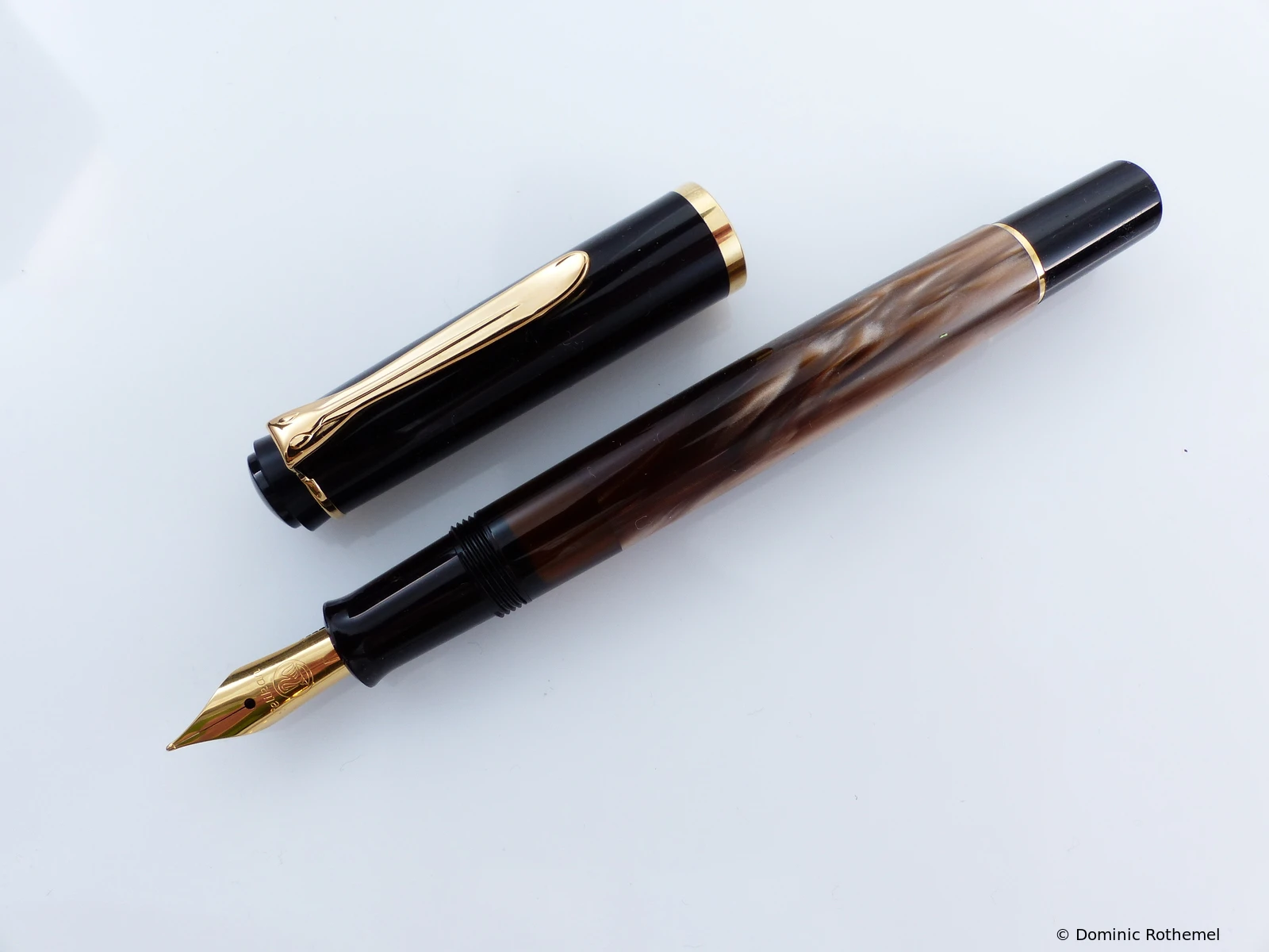Pelikan M200 Braun-Marmoriert
