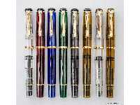 Pelikan M200