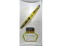 Highlighter Modell M205BB mit doppelt breiter Feder und Spezialtinte, auch in grün.  © http://kmpn.blogspot.com