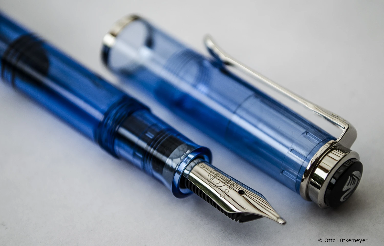 Pelikan M205 Hellblau transparent
