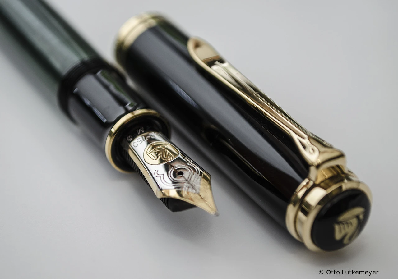 Pelikan M1000 Grün-Gestreift
