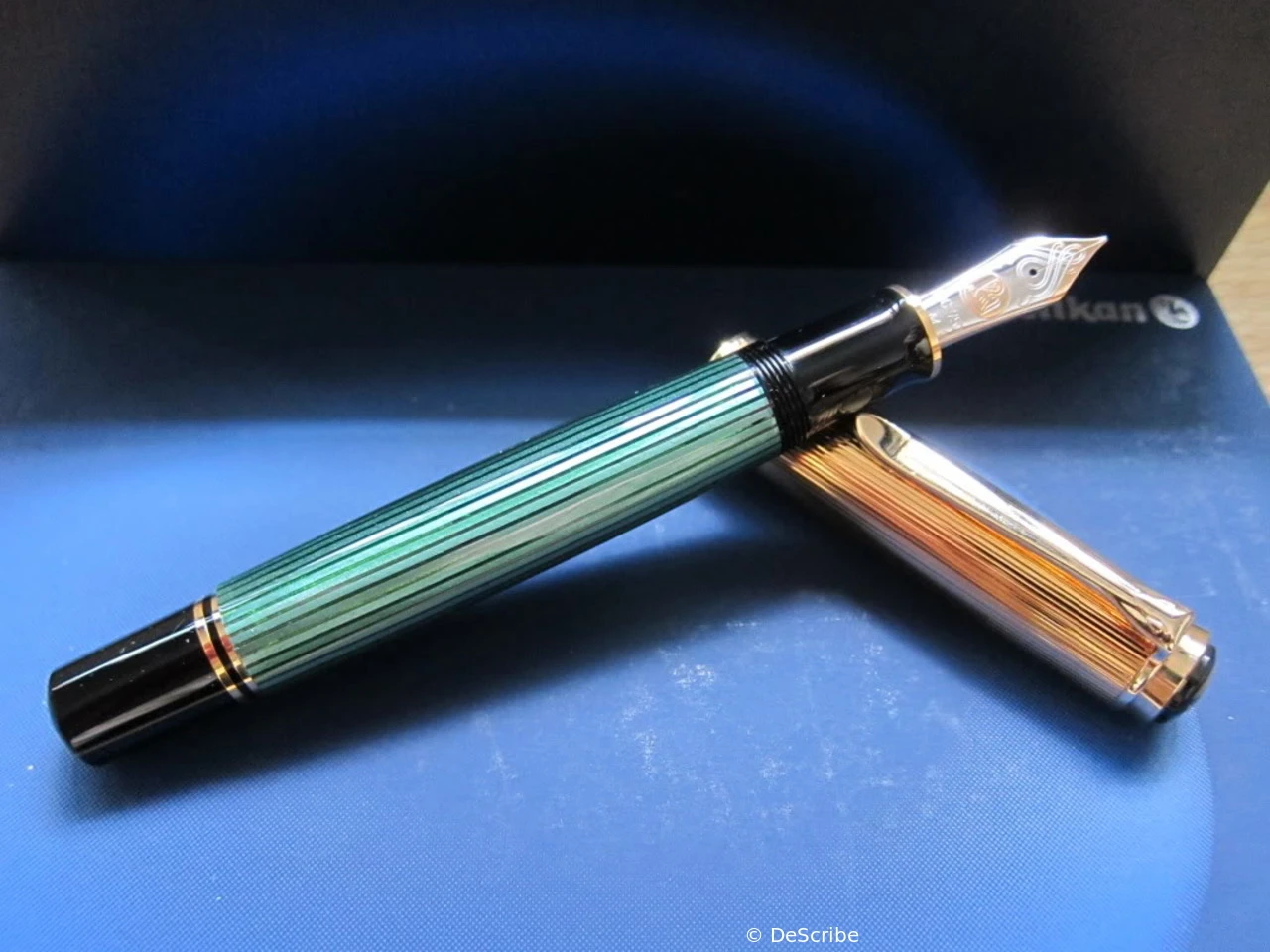 Pelikan M1050 Grün-Gestreift/Vermeil
