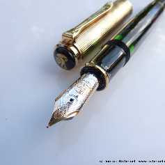 Pelikan M1050 Schwarz/Vermeil
