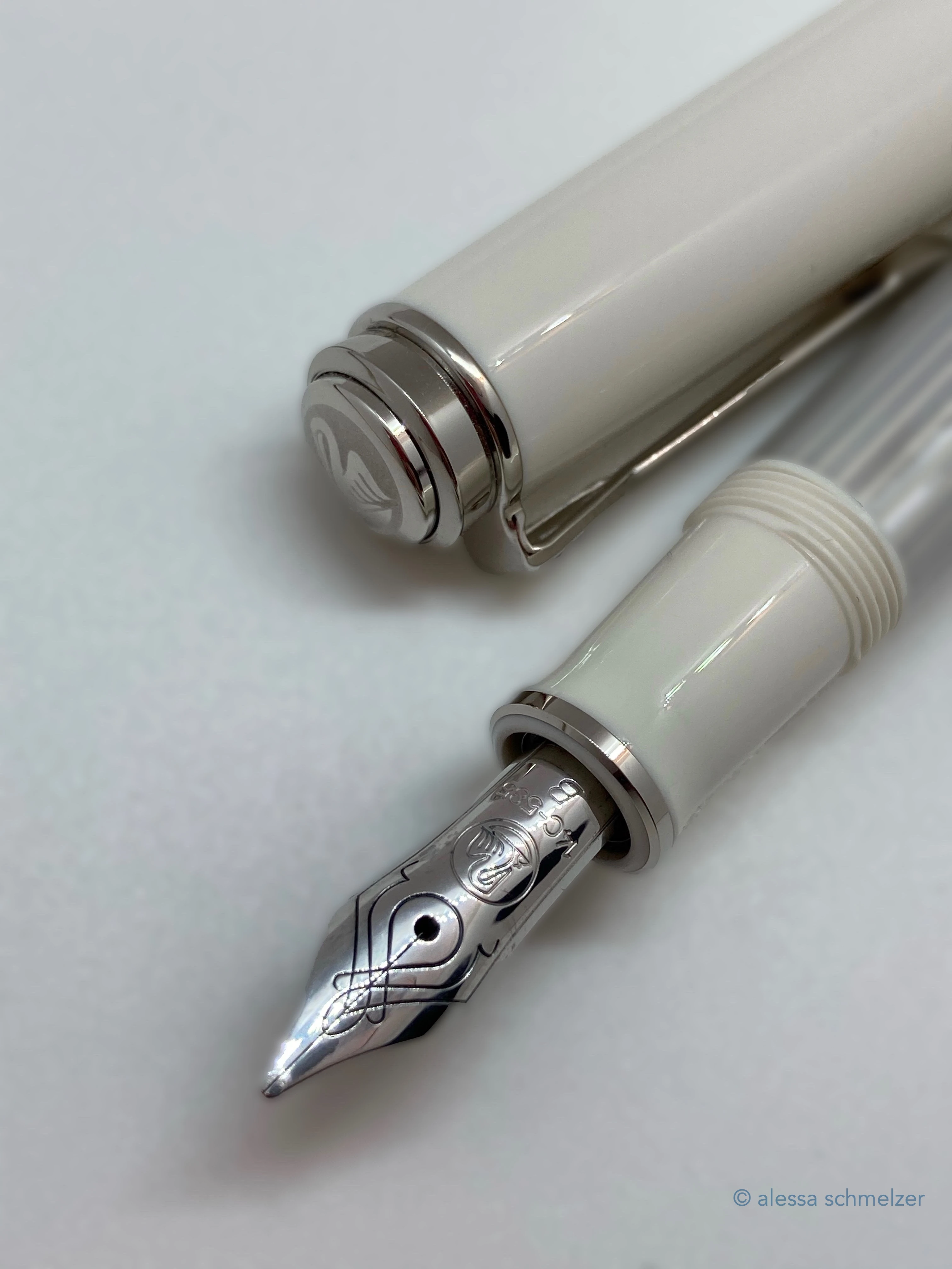 Pelikan M405 Silber-Weiß
