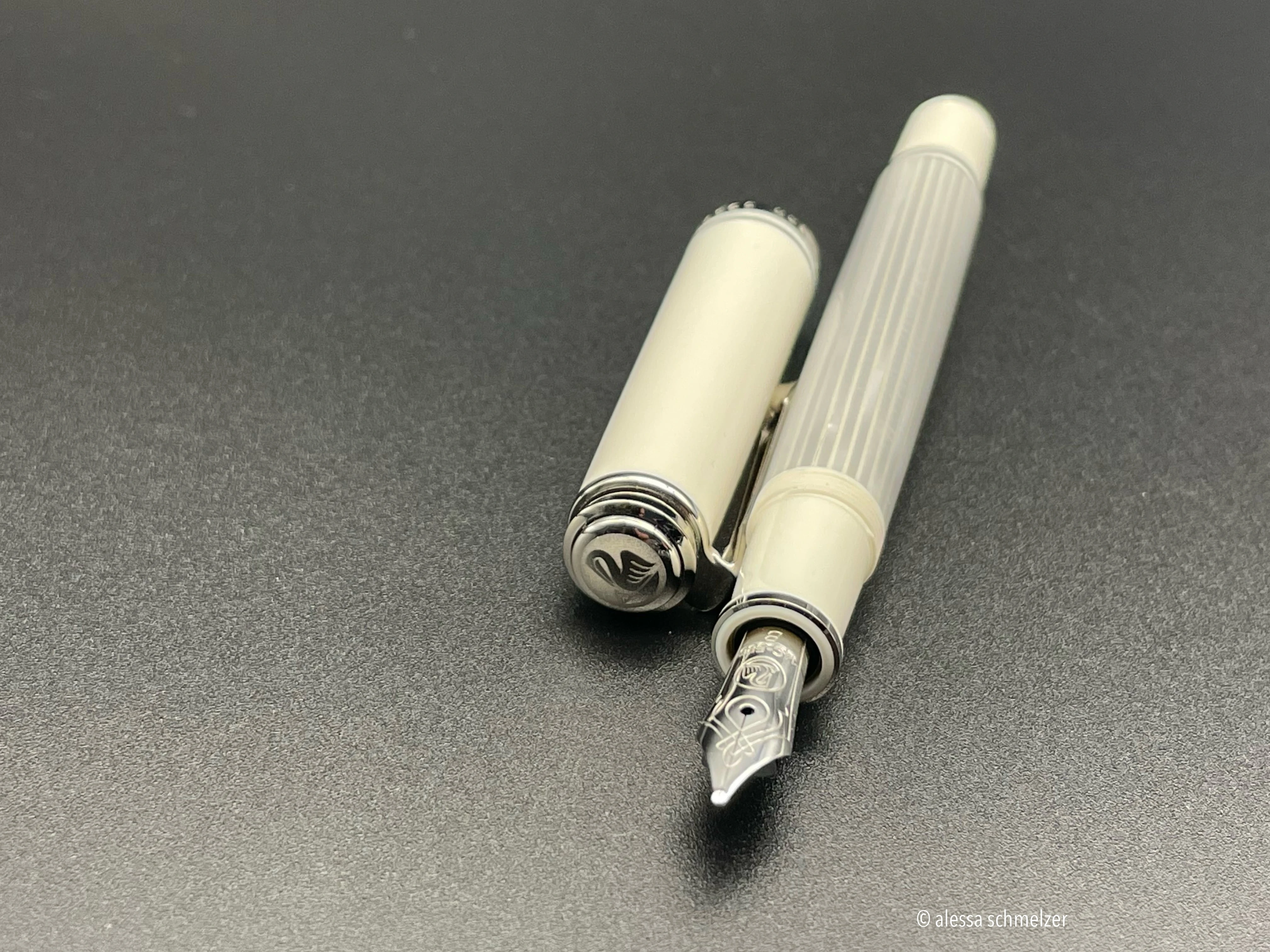 Pelikan M405 Silber-Weiß
