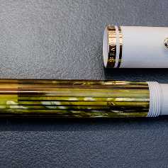 Pelikan M600 Light tortoise-striped
