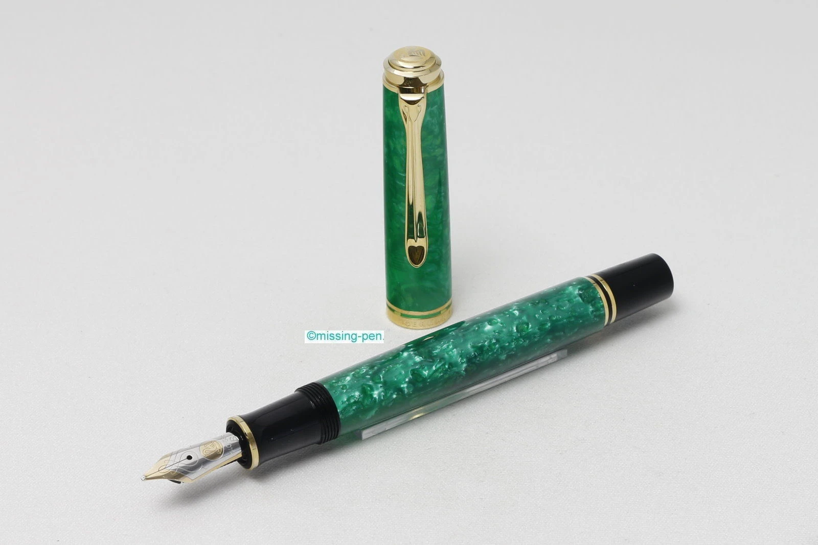 Pelikan M600 Vibrant Green

