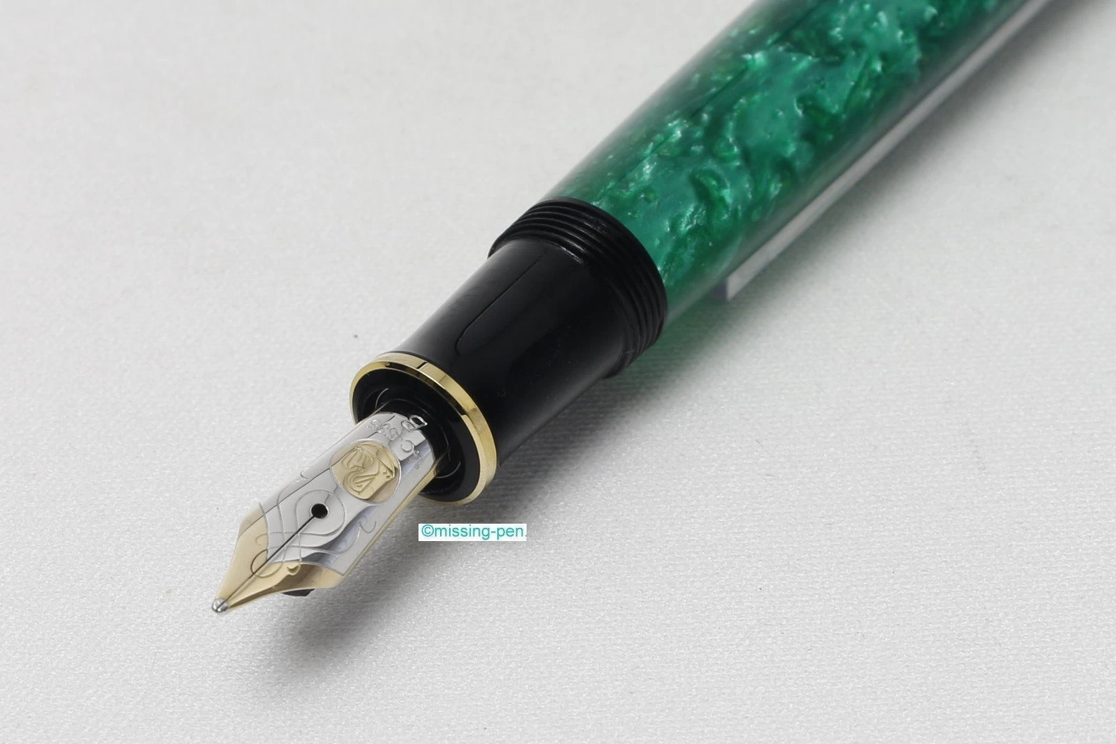 Pelikan M600 Vibrant Green
