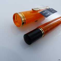 Pelikan M600 Vibrant Orange
