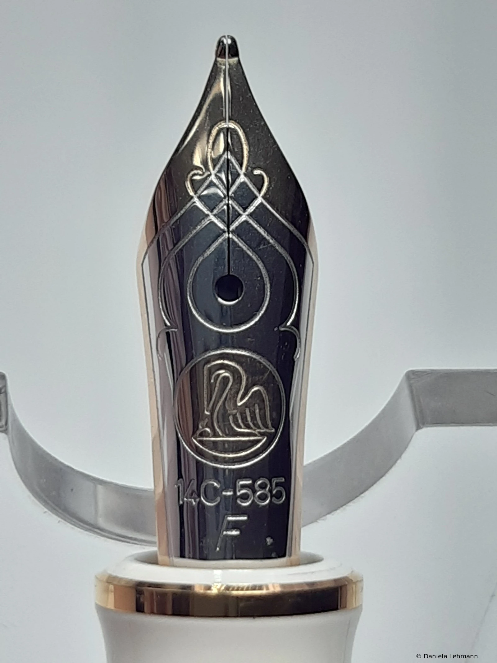 Pelikan M600 Violett-Weiß
