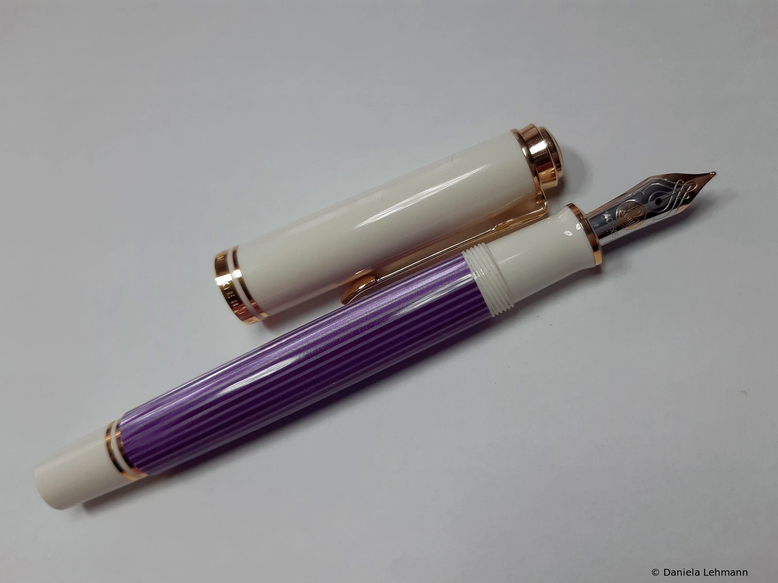 Pelikan M600 Violett-Weiß
