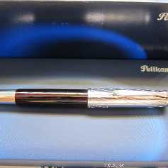 Pelikan M625 Rot transparent
