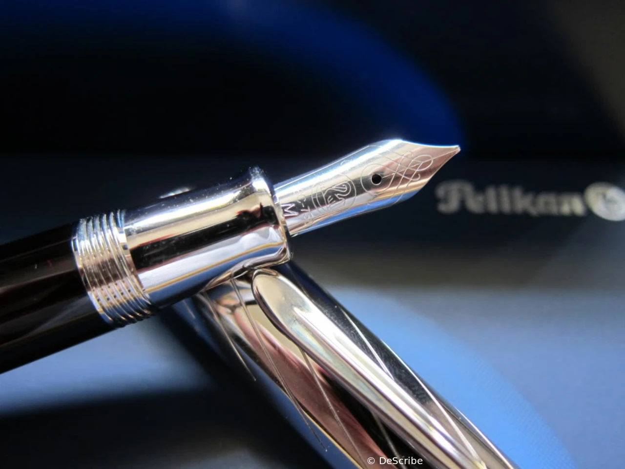 Pelikan M625 Rot transparent
