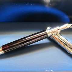 Pelikan M625 Rot transparent
