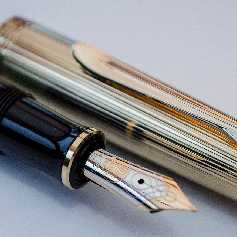 Pelikan M650 Grün-Gestreift/Vermeil
