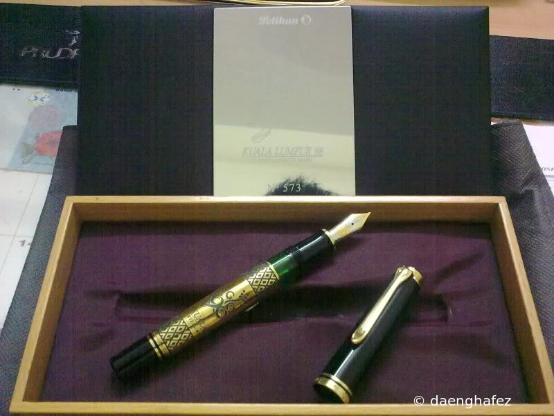 Pelikan M800 (Old Style) Commonwealth Games
