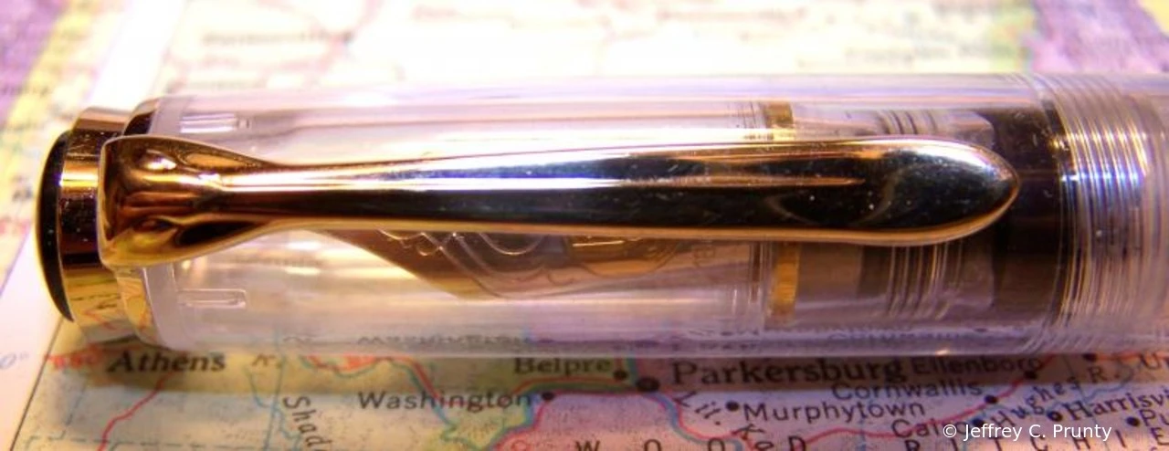 Pelikan M800 Demonstrator englisch beschriftet
