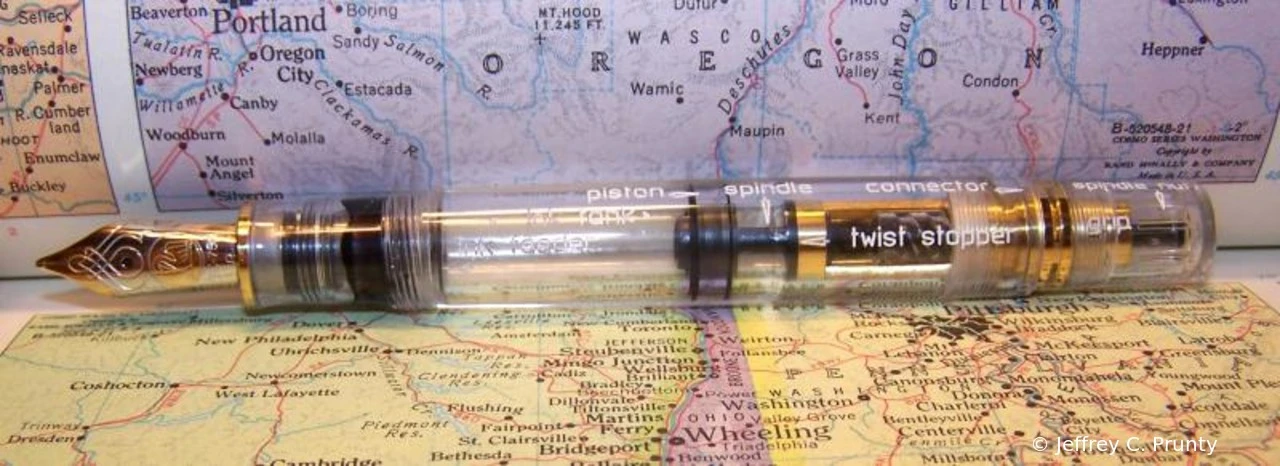 Pelikan M800 Demonstrator englisch beschriftet
