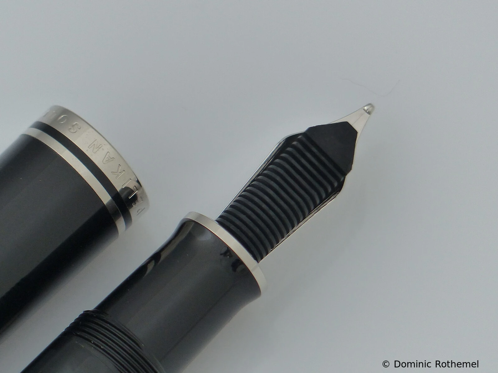 Pelikan M815 Schwarz-Gestreift
