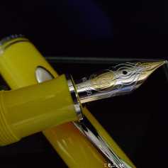 Pelikan M910 Toledo Yellow
